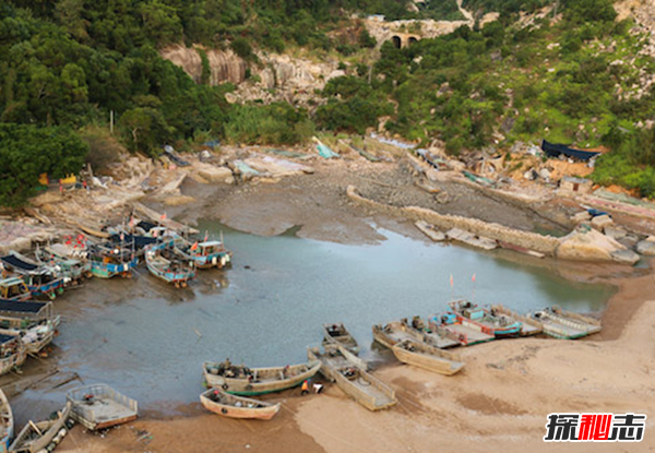 小河墓地之谜,六大谜团到底隐藏什么秘密(极度崇拜柱形生殖)