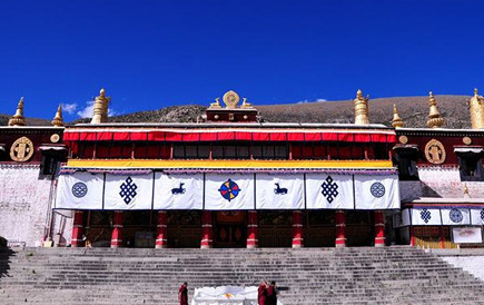 哲蚌寺：西藏黄教六大寺庙之一，藏语意为“堆米寺”